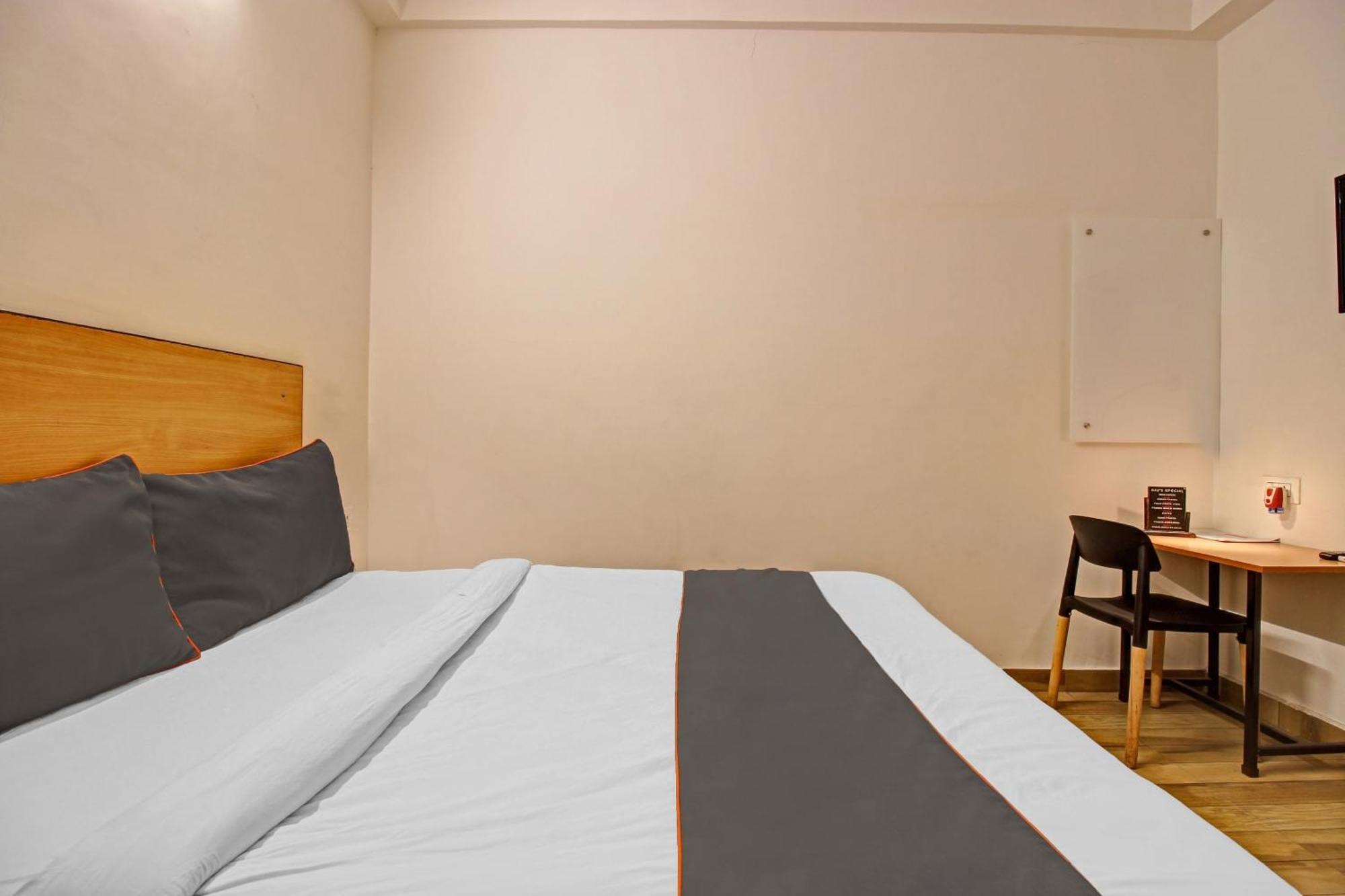 Super Townhouse Kachnar House Vikas Nagar Hotel Hasanganj Eksteriør billede