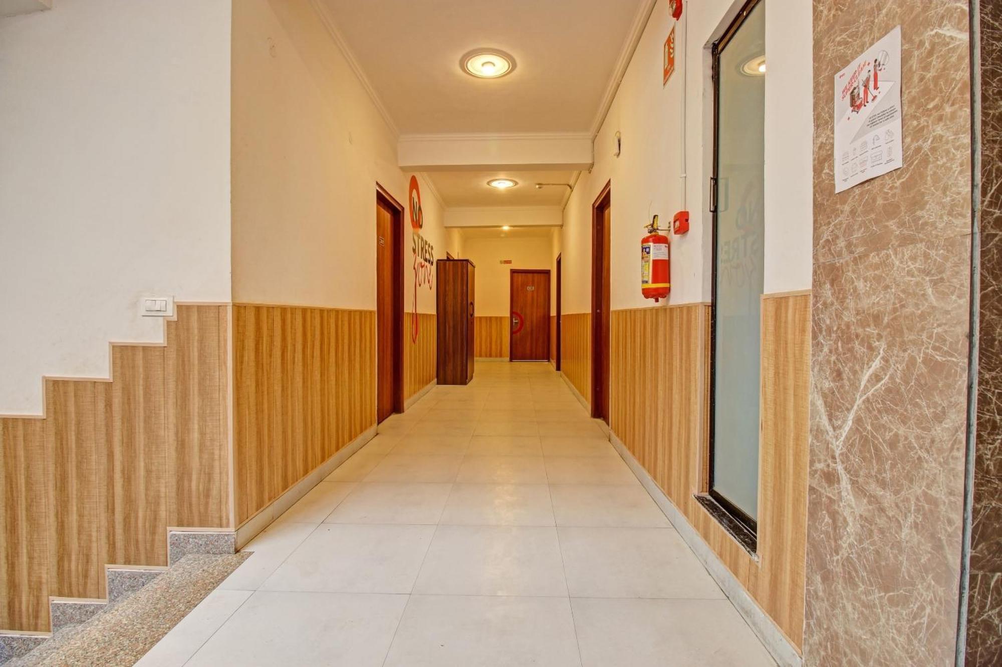 Super Townhouse Kachnar House Vikas Nagar Hotel Hasanganj Eksteriør billede