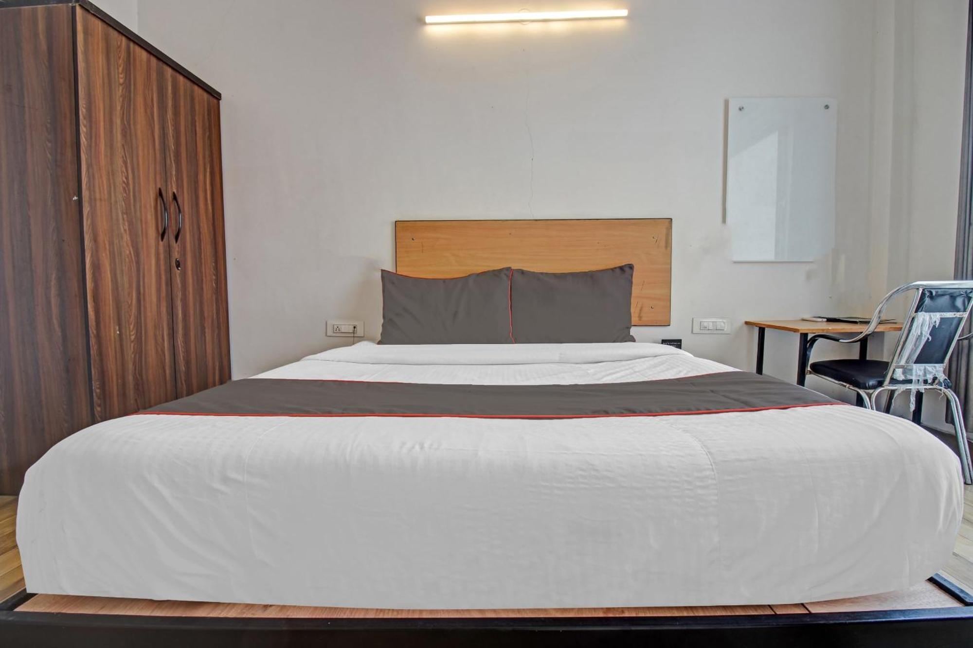Super Townhouse Kachnar House Vikas Nagar Hotel Hasanganj Eksteriør billede